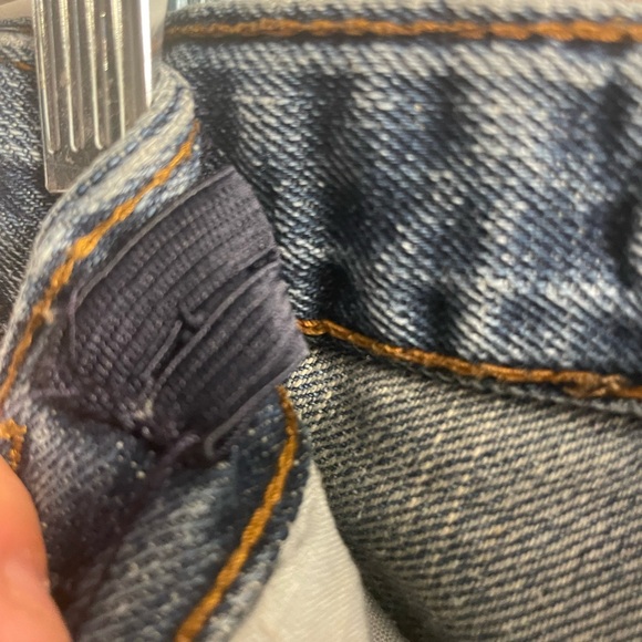 DKNY Size 2T Jeans-Like New! Faux Button & Fly (snap closure), Adjustable Waist - Picture 6 of 8